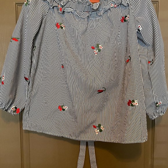 Off Shoulder Embroidered Top + Back Bow Detail - M - Picture 2 of 5
